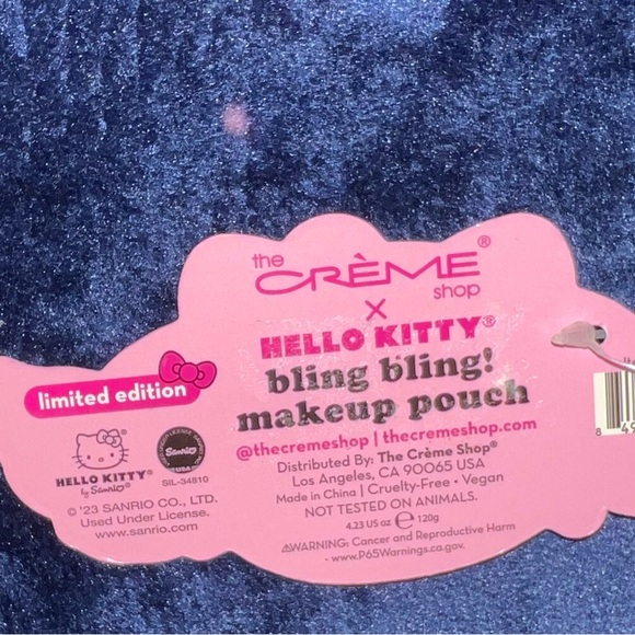 NWT Limited Edition Hello Kitty Makeup Bag - Picture 6 of 6